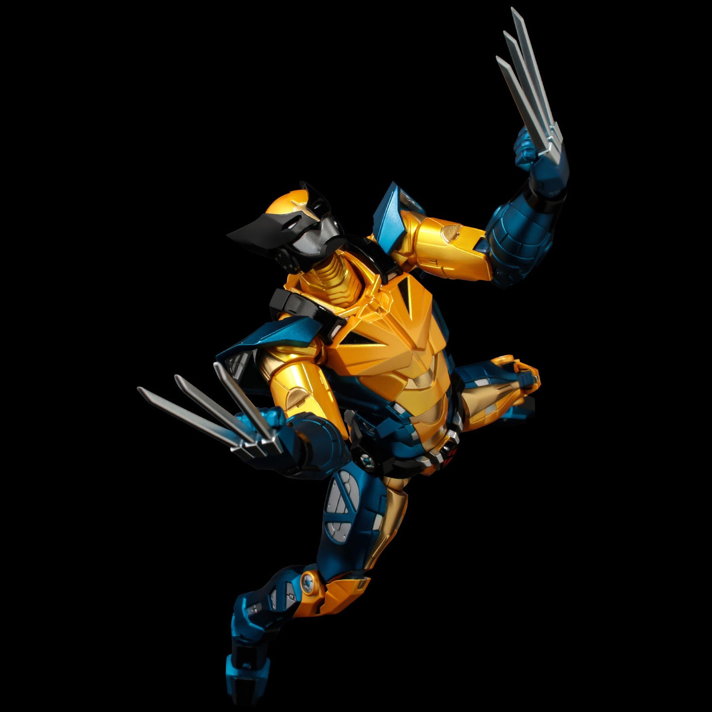 PREORDER Fighting Armor Wolverine