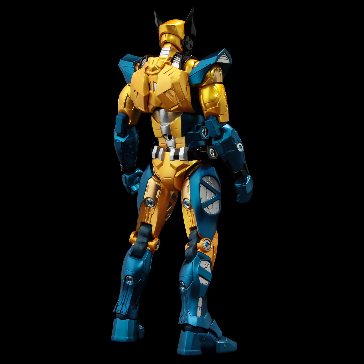 PREORDER Fighting Armor Wolverine