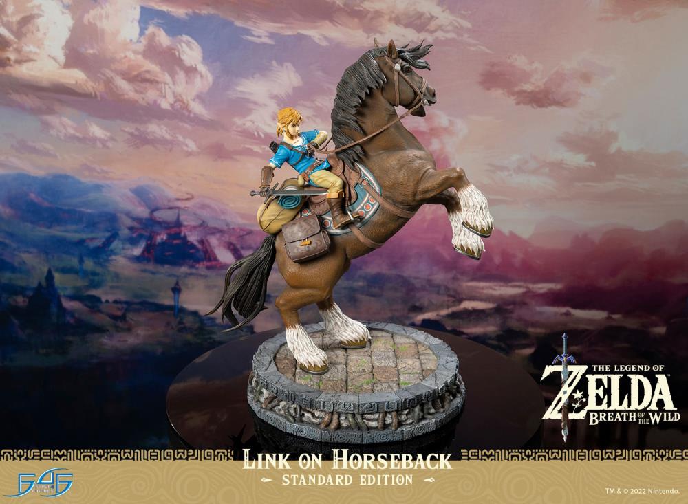 PREORDER The Legend of Zelda: Breath of the Wild Link on Horseback Statue - Standard Edition