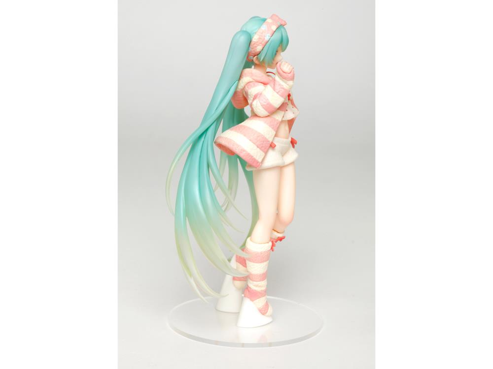 PREORDER Hatsune Miku Figure - Costumes (Roomwear Ver.)