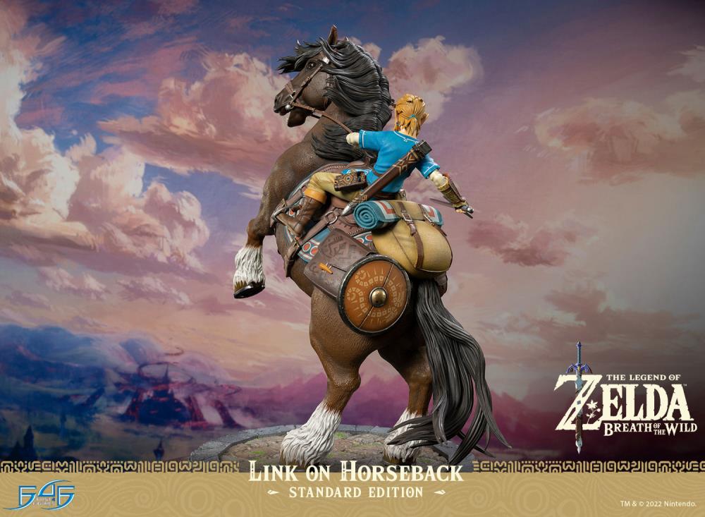 PREORDER The Legend of Zelda: Breath of the Wild Link on Horseback Statue - Standard Edition