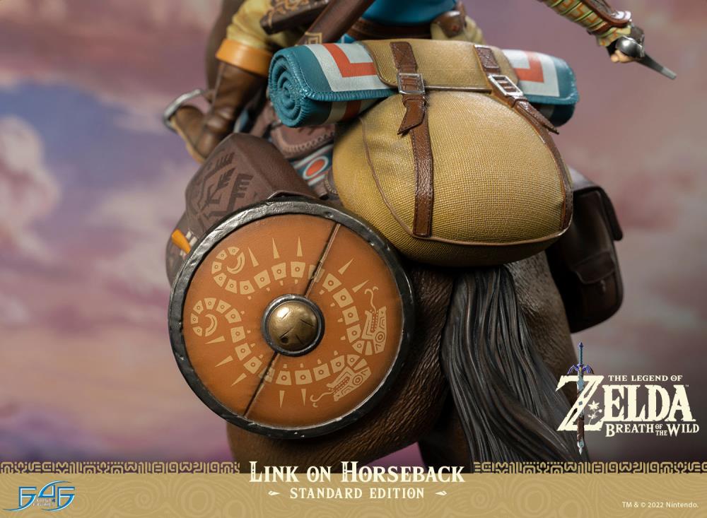 PREORDER The Legend of Zelda: Breath of the Wild Link on Horseback Statue - Standard Edition