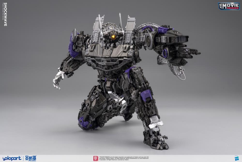 PREORDER Transformers: Bumblebee The Movie 30cm Shockwave Model Kit