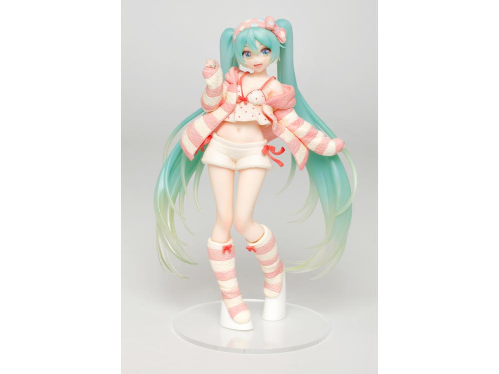 PREORDER Hatsune Miku Figure - Costumes (Roomwear Ver.)