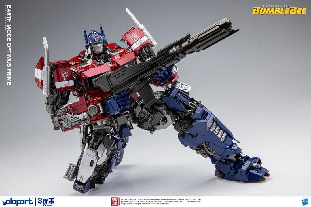 PREORDER Yolopark Hasbro Bumblebee Movie- Model Kit Optimus Prime 30cm (Earth Mode) - February 2023 Release