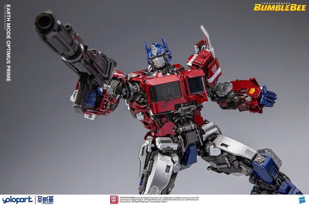 PREORDER Yolopark Hasbro Bumblebee Movie- Model Kit Optimus Prime 30cm (Earth Mode)