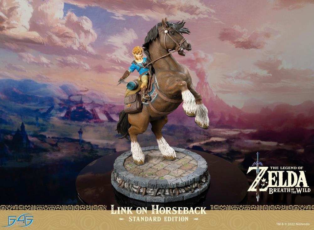 PREORDER The Legend of Zelda: Breath of the Wild Link on Horseback Statue - Standard Edition