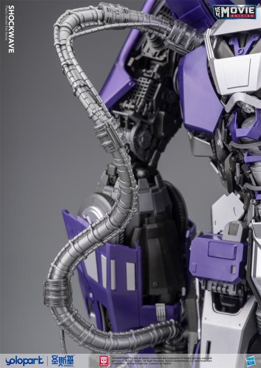 PREORDER Transformers: Bumblebee The Movie 30cm Shockwave Model Kit