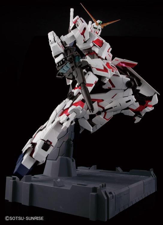 PREORDER PG 1/60 RX-0 UNICORN GUNDAM (September 2022 Release)