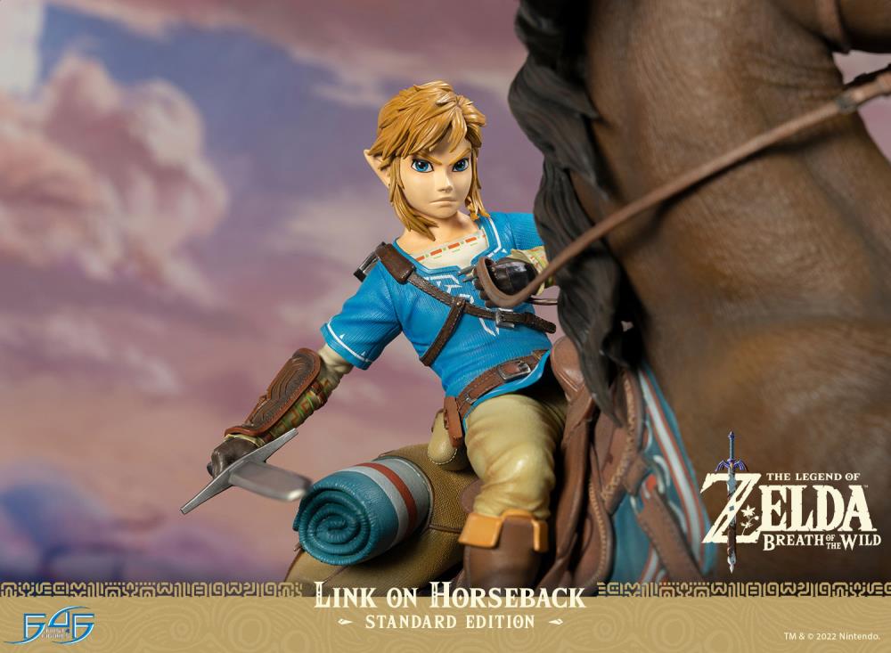 PREORDER The Legend of Zelda: Breath of the Wild Link on Horseback Statue - Standard Edition