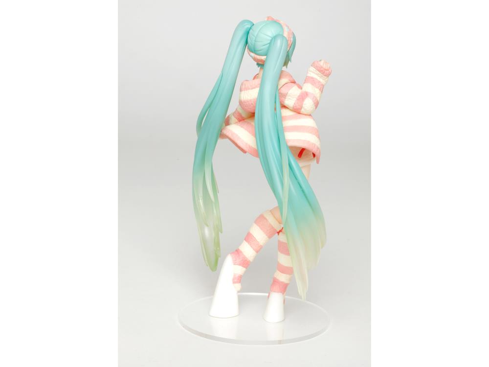 PREORDER Hatsune Miku Figure - Costumes (Roomwear Ver.)