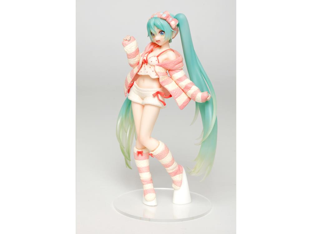 PREORDER Hatsune Miku Figure - Costumes (Roomwear Ver.)